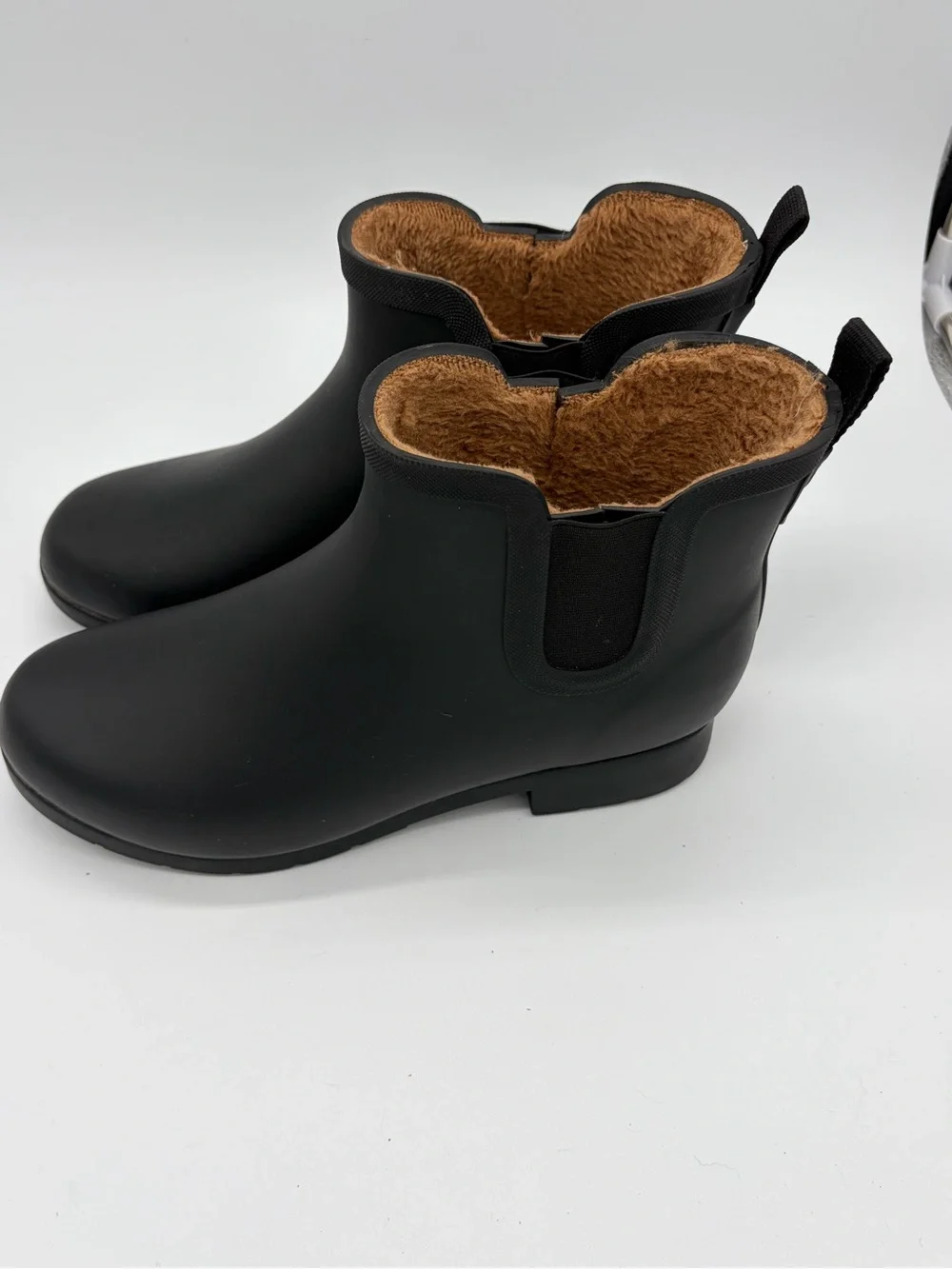 chooka Black Chelsea Rain Boots with Tan Faux-Fur Lining